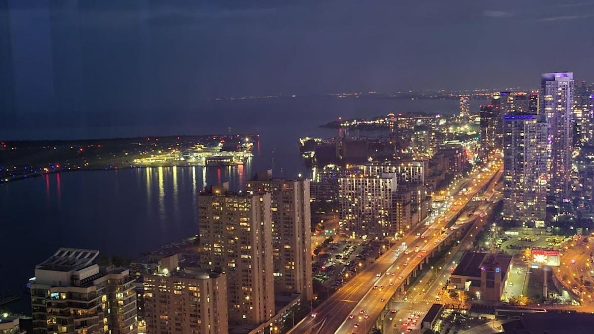 Ferienwohnung Magnificient View Next Cn Tower/Rogers/Union/Mtcc Toronto Exterior foto